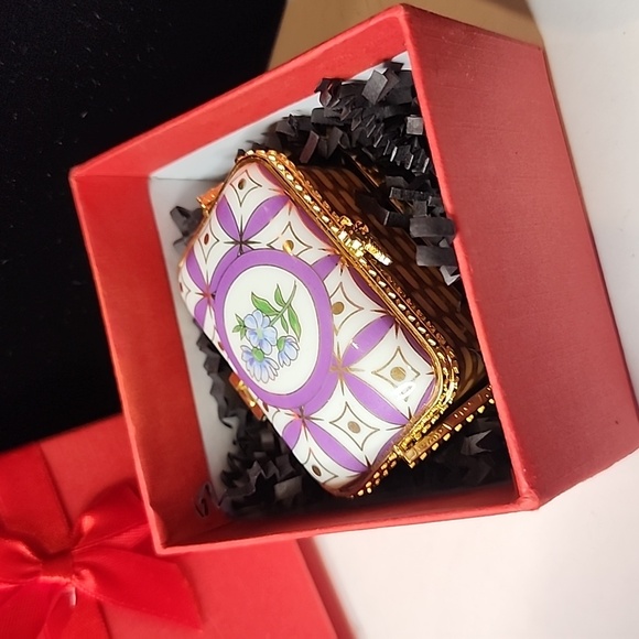 Ceramic Picnic Basket trinket box - Picture 8 of 9